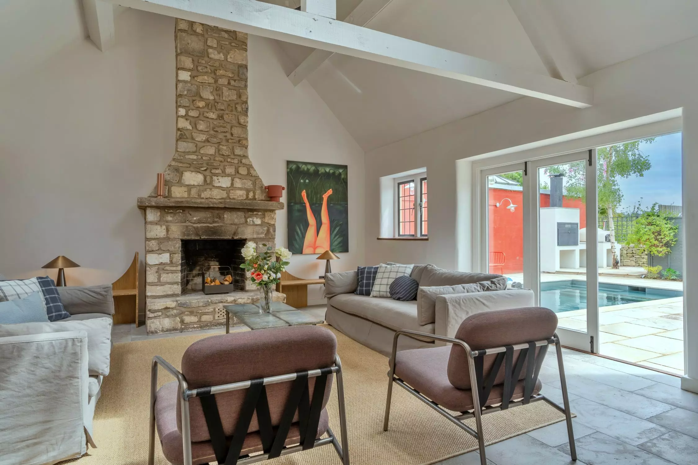 Large group accommodation to rent